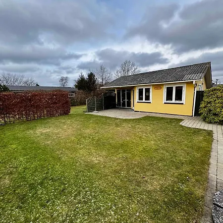 300 M From Sandy * Store Fuglede